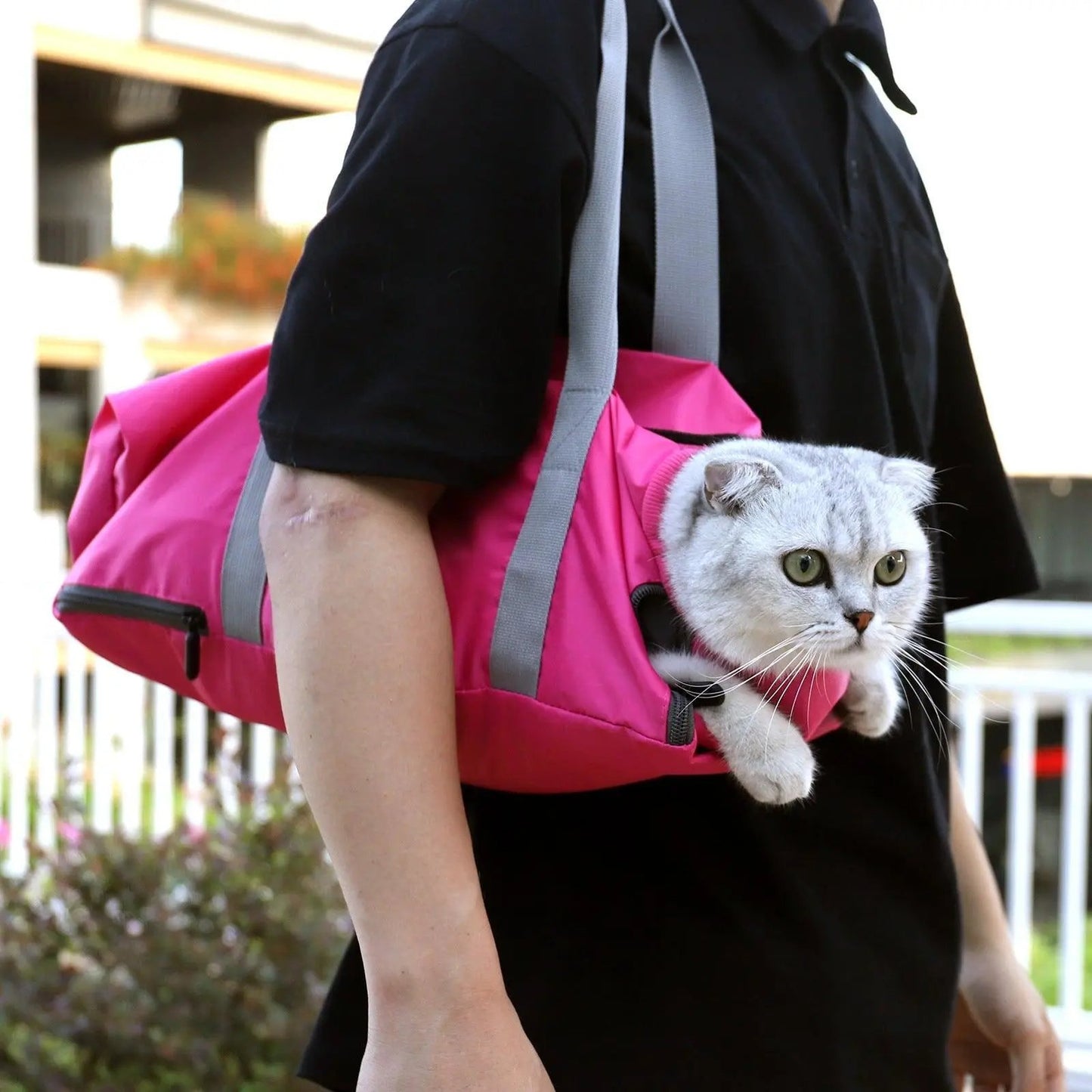 Anti-Scratch And Bite Cat Travel Bag With Double Lining - Stylish And Secure Pet Carrier